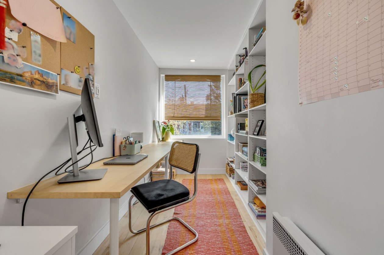 Bureau — 354 9e Rue, Québec