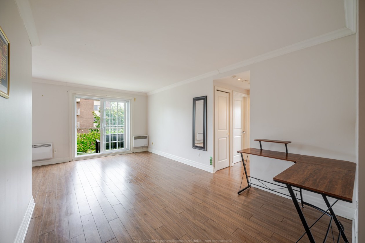 Salon — 1240 Rue Conefroy, Longueuil