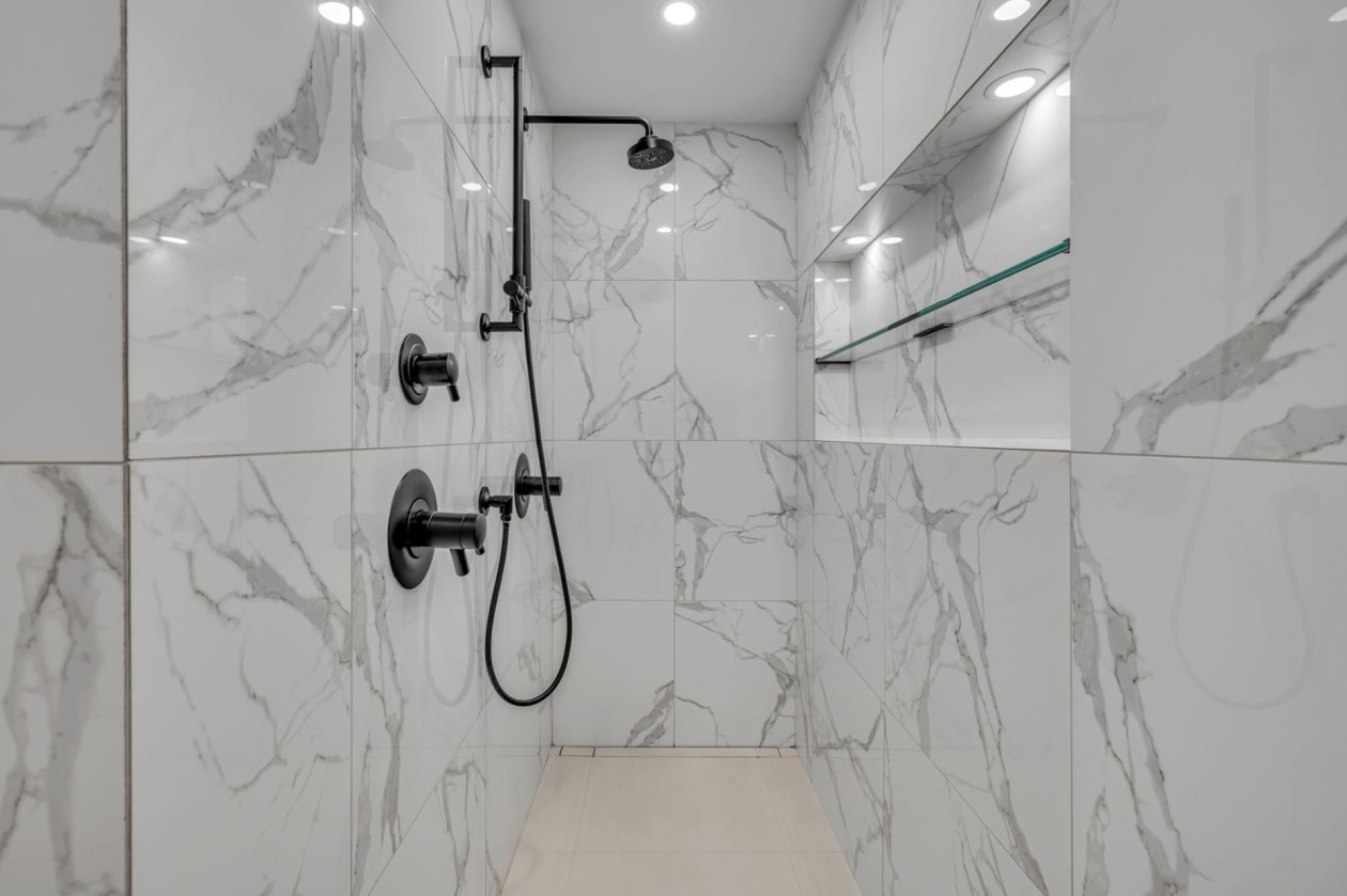 Salle de bains — 354 9e Rue, Québec
