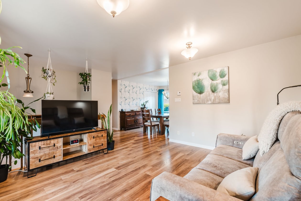 Salon — 567 Rue Palardy, Contrecoeur