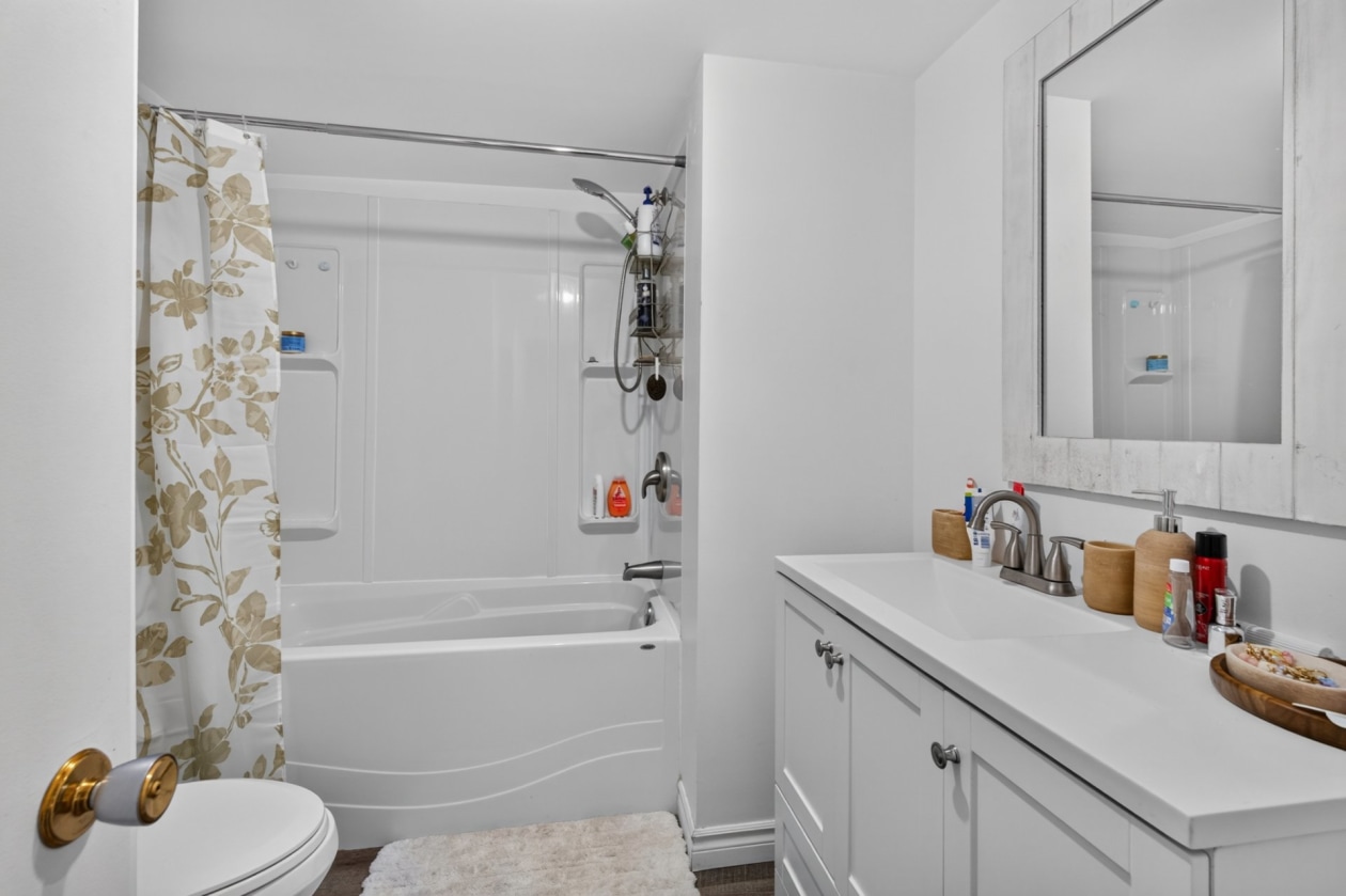 Logement — 318Z - 322Z Av. St-Jacques, Saint-Raymond