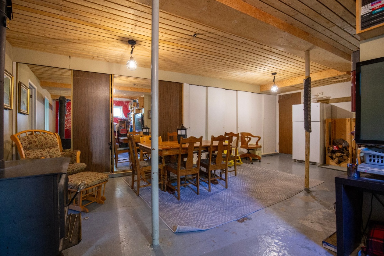 Salle familiale — 165 Rue Pierre-Bouliane, La Malbaie
