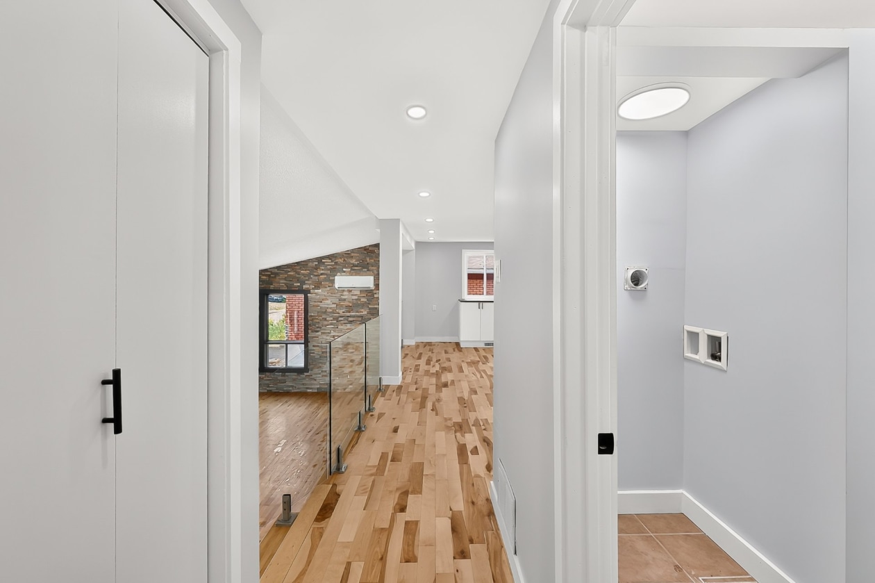Corridor — 697 Rue Bran, Saint-Jérôme