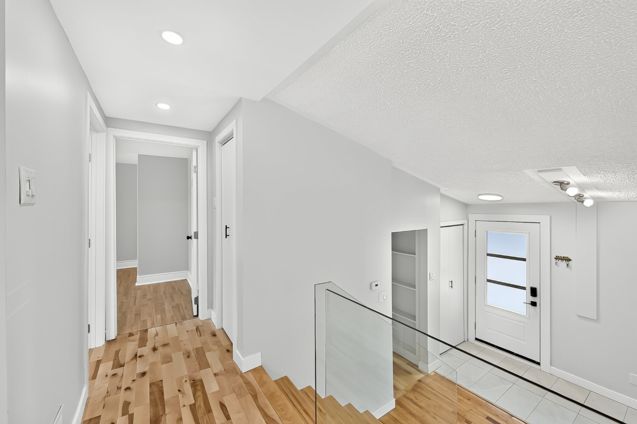 Corridor — 697 Rue Bran, Saint-Jérôme