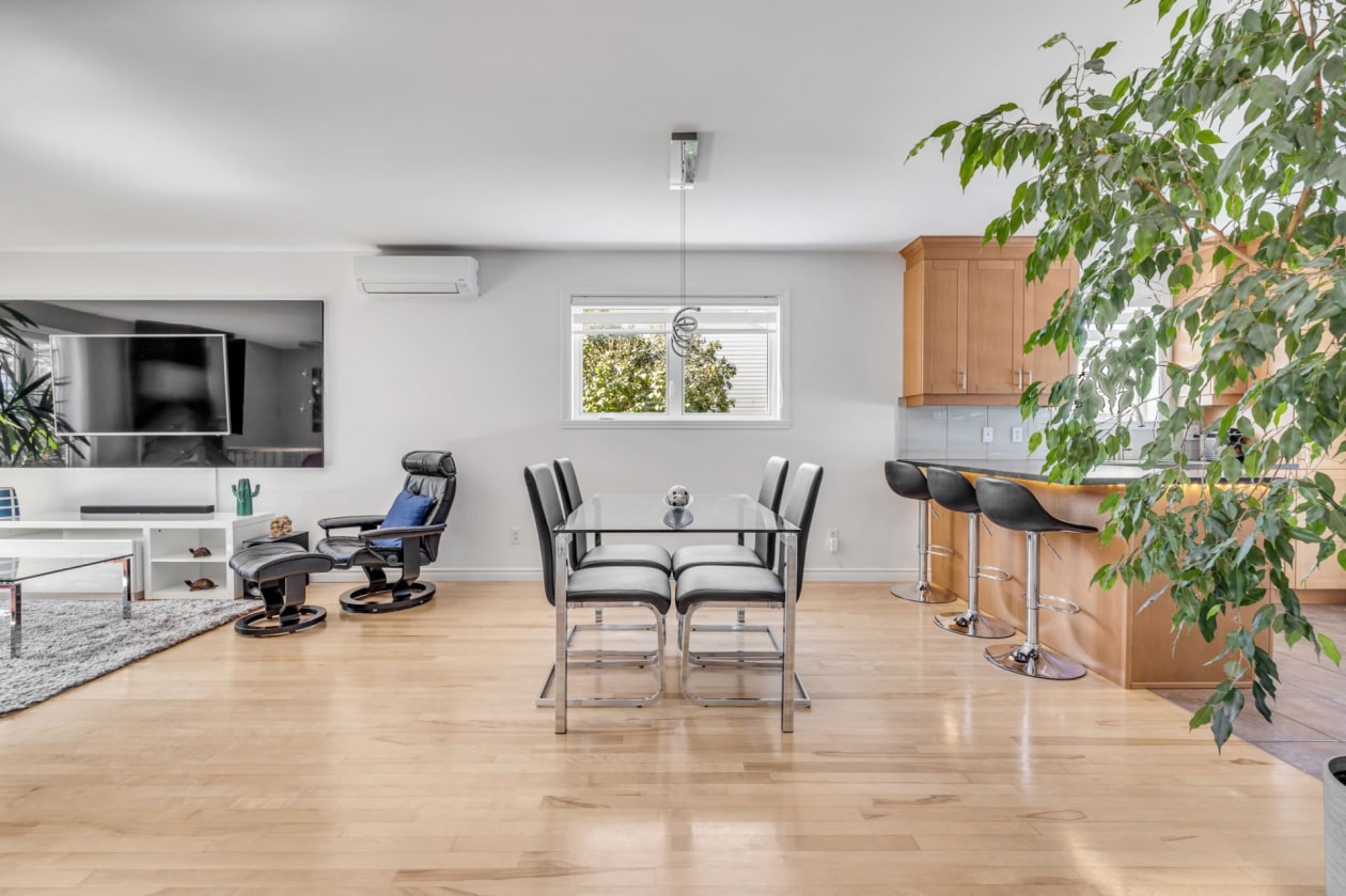 Salle à manger — 601 - 603 Rue Anick, Québec
