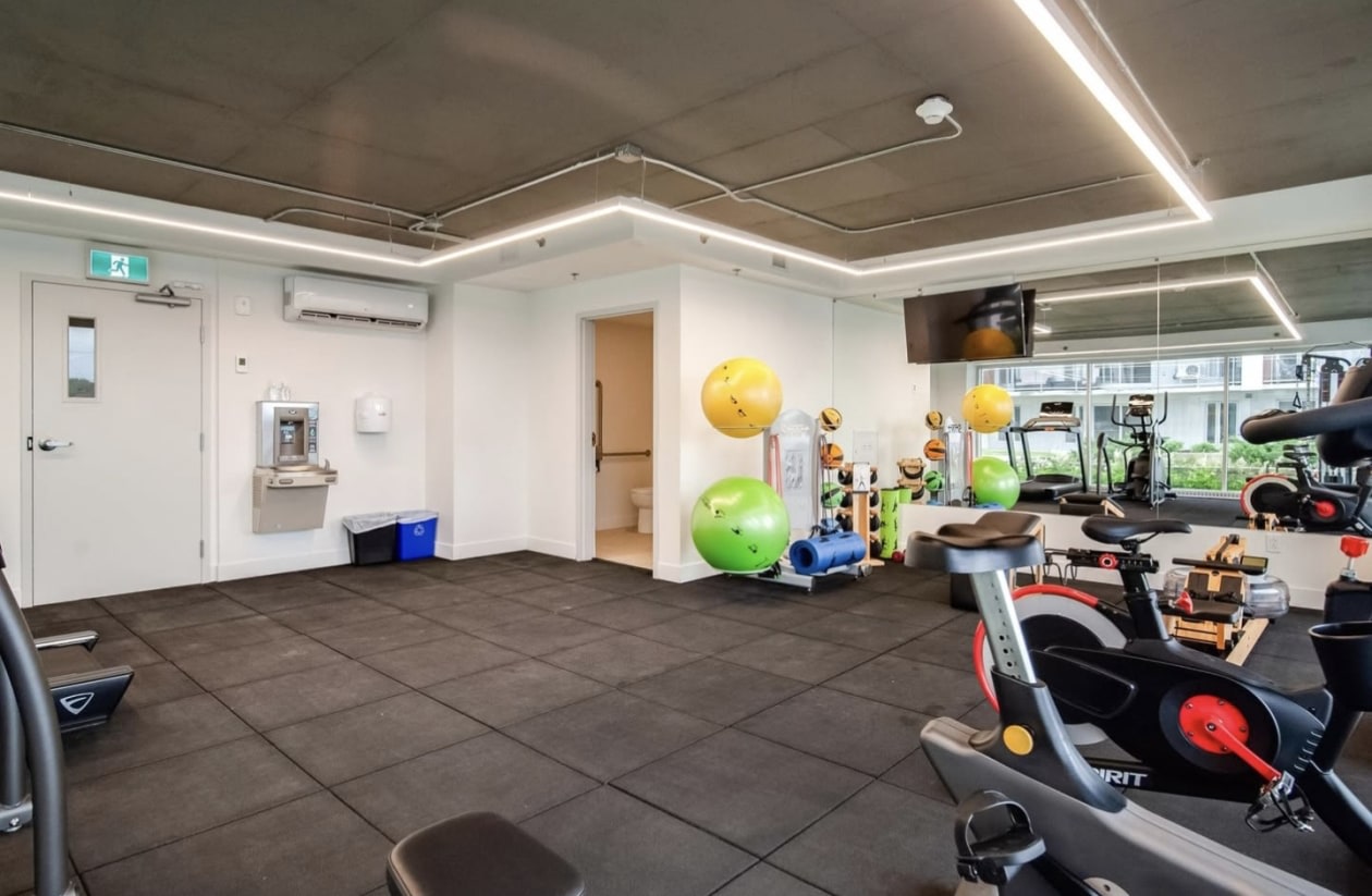 Salle d'exercice — 121-170 Rue Principale, Saint-Zotique