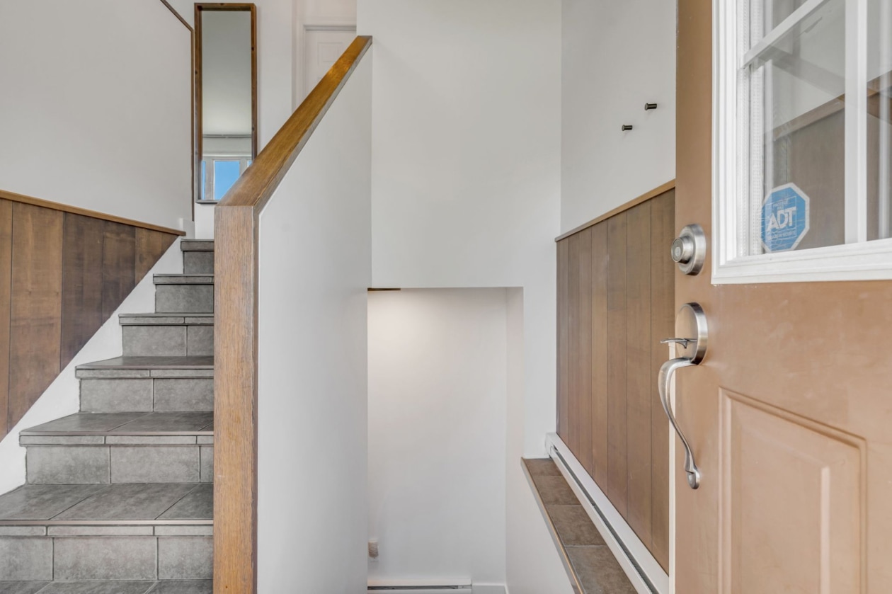 Hall d'entrée — 1431 Rue Baudelaire, Québec