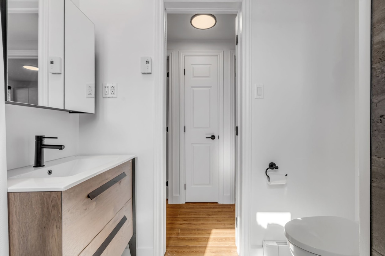 Salle de bains — 1431 Rue Baudelaire, Québec