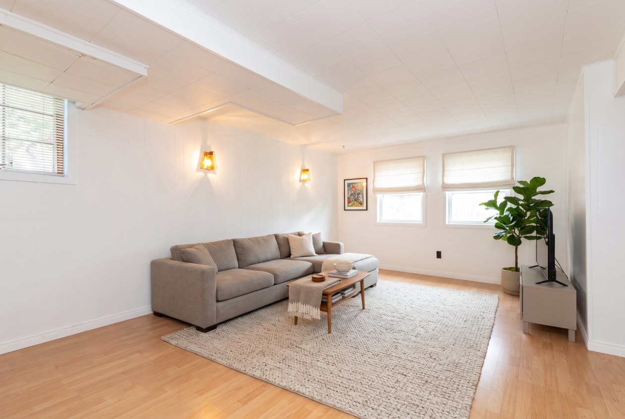 Salle familiale — 11 Rue Paul-VI, Châteauguay