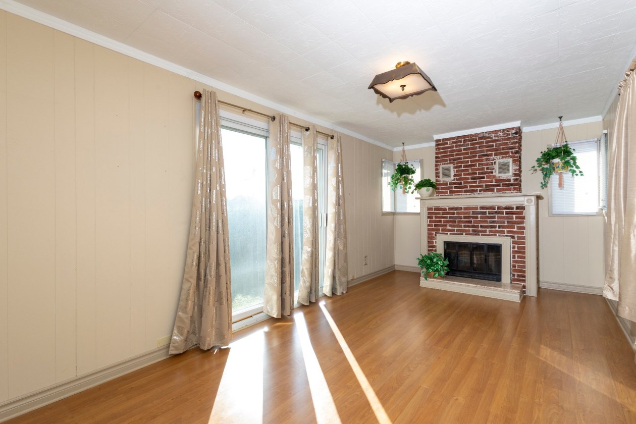 Hall d'entrée — 11 Rue Paul-VI, Châteauguay
