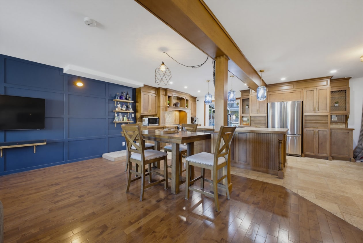 Salle à manger — 600 Av. des Colombes, Saint-Jérôme