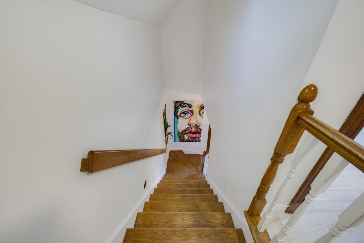 Escalier — 600 Av. des Colombes, Saint-Jérôme