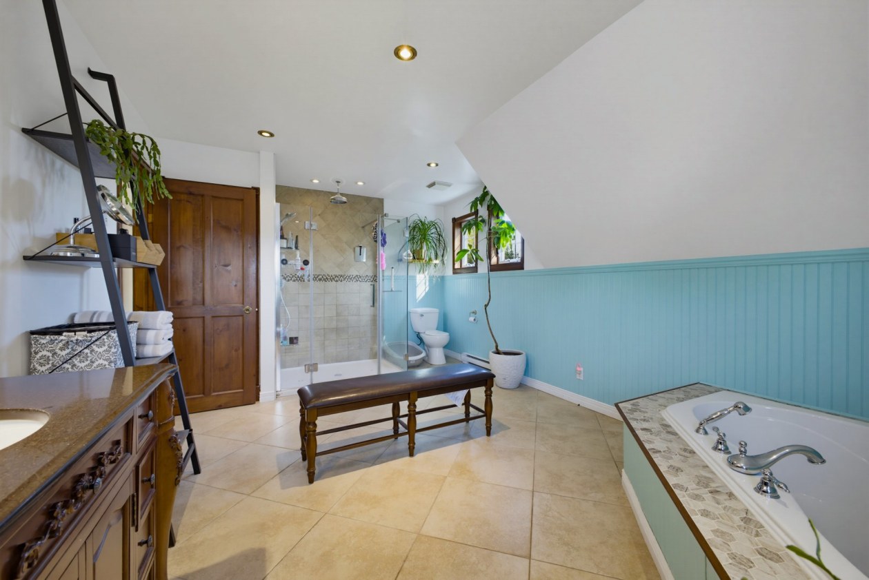 Salle de bains — 600 Av. des Colombes, Saint-Jérôme