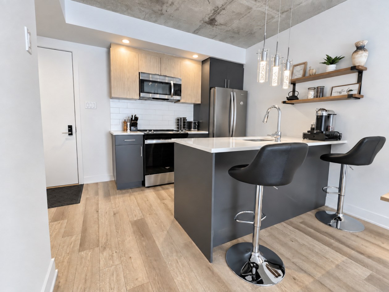 1431 Av De La Gare — photo 3
