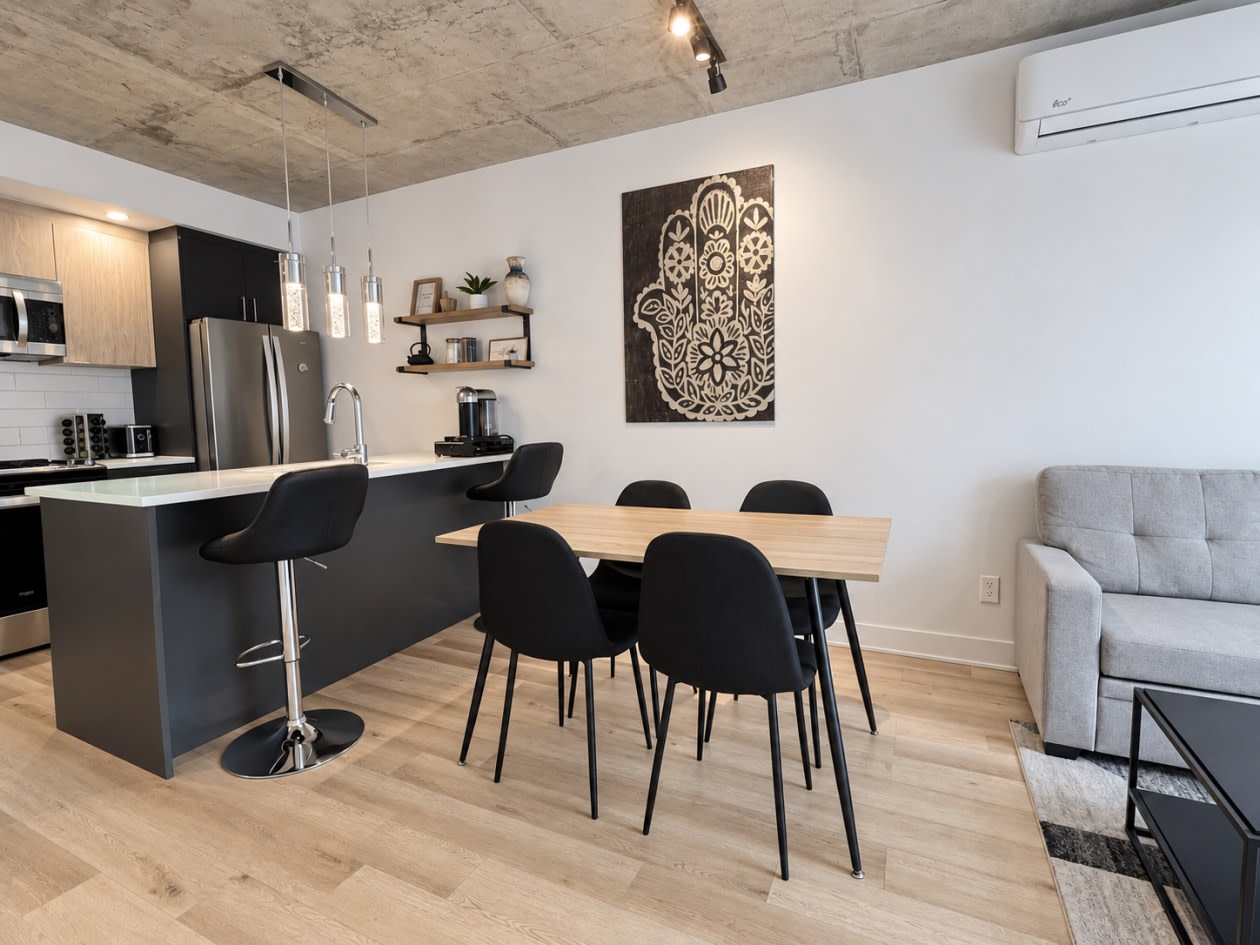 Salle à manger — 1431 Av De La Gare, Mascouche