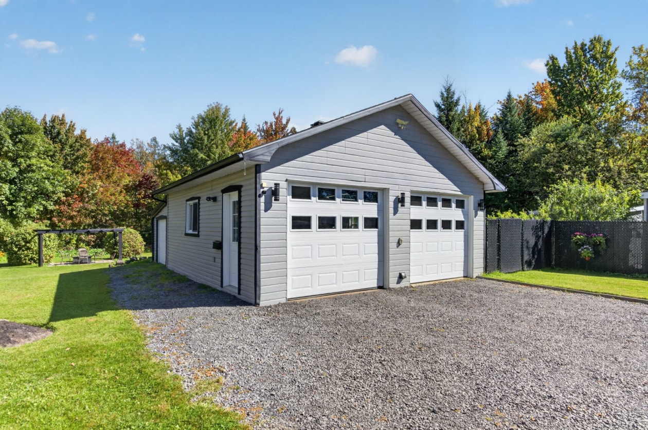 Garage — 1343 Rue Hamann, Québec