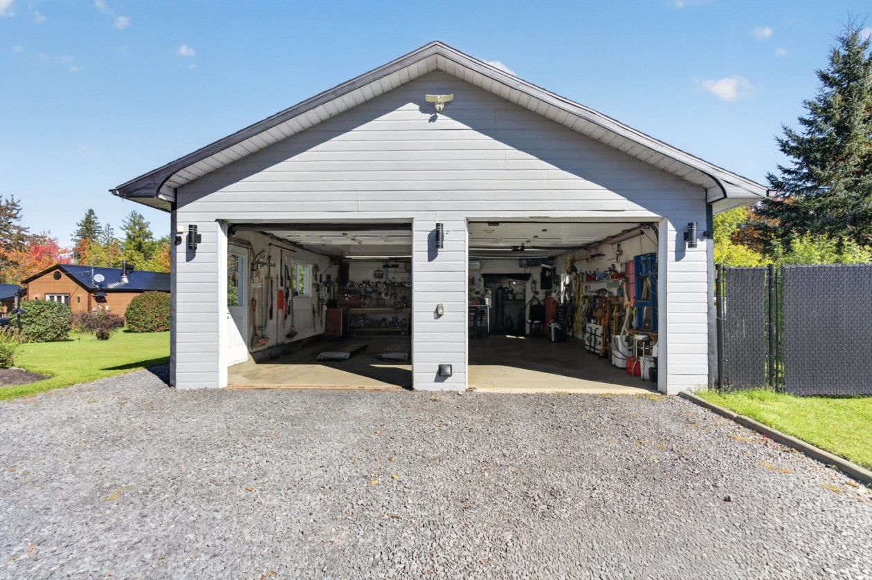 Garage — 1343 Rue Hamann, Québec