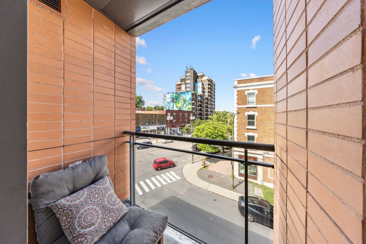Balcon — 5360 Rue Sherbrooke O., Montréal