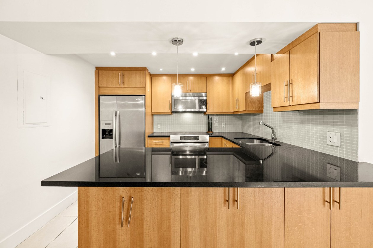 Photo 9 — 1520 Av. du Docteur-Penfield, Montréal