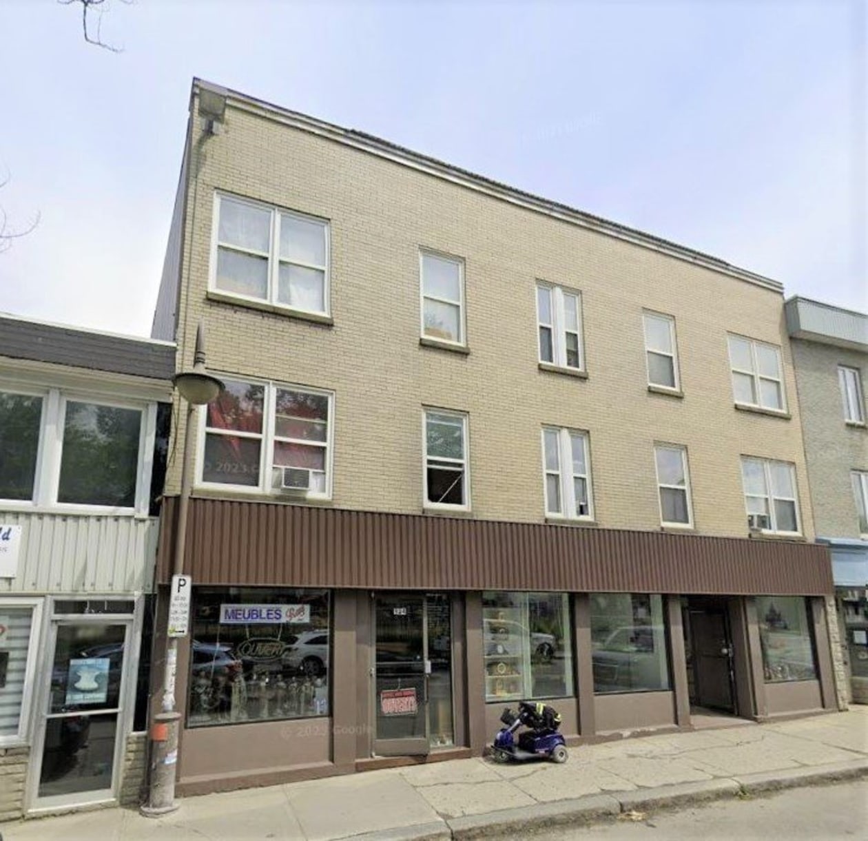 334, Rue St-Vallier O.