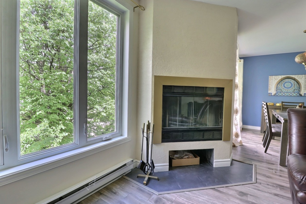 Salon — 9345 Av. de Laval, Québec