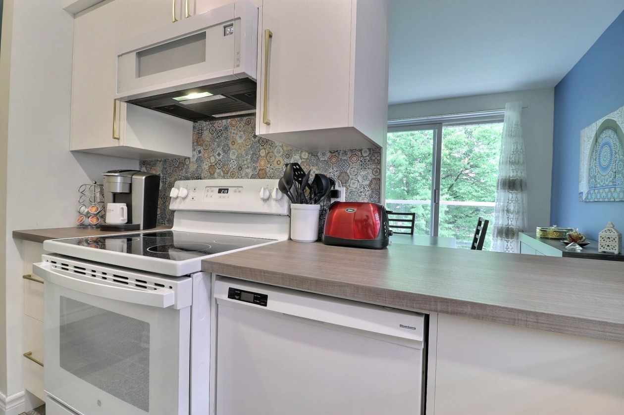 Photo 13 — 9345 Av. de Laval, Québec