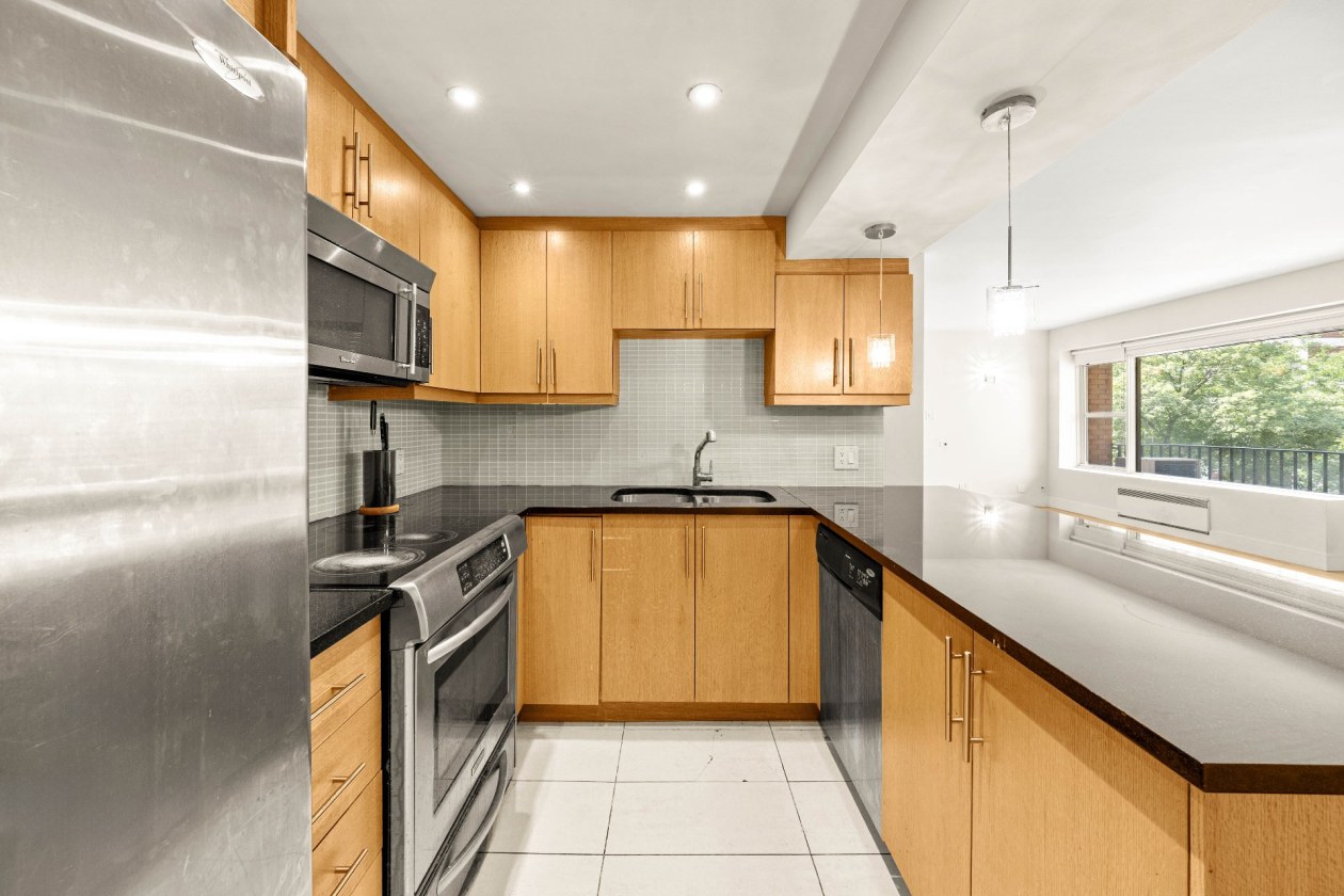 1520, Av. du Docteur-Penfield — photo 1