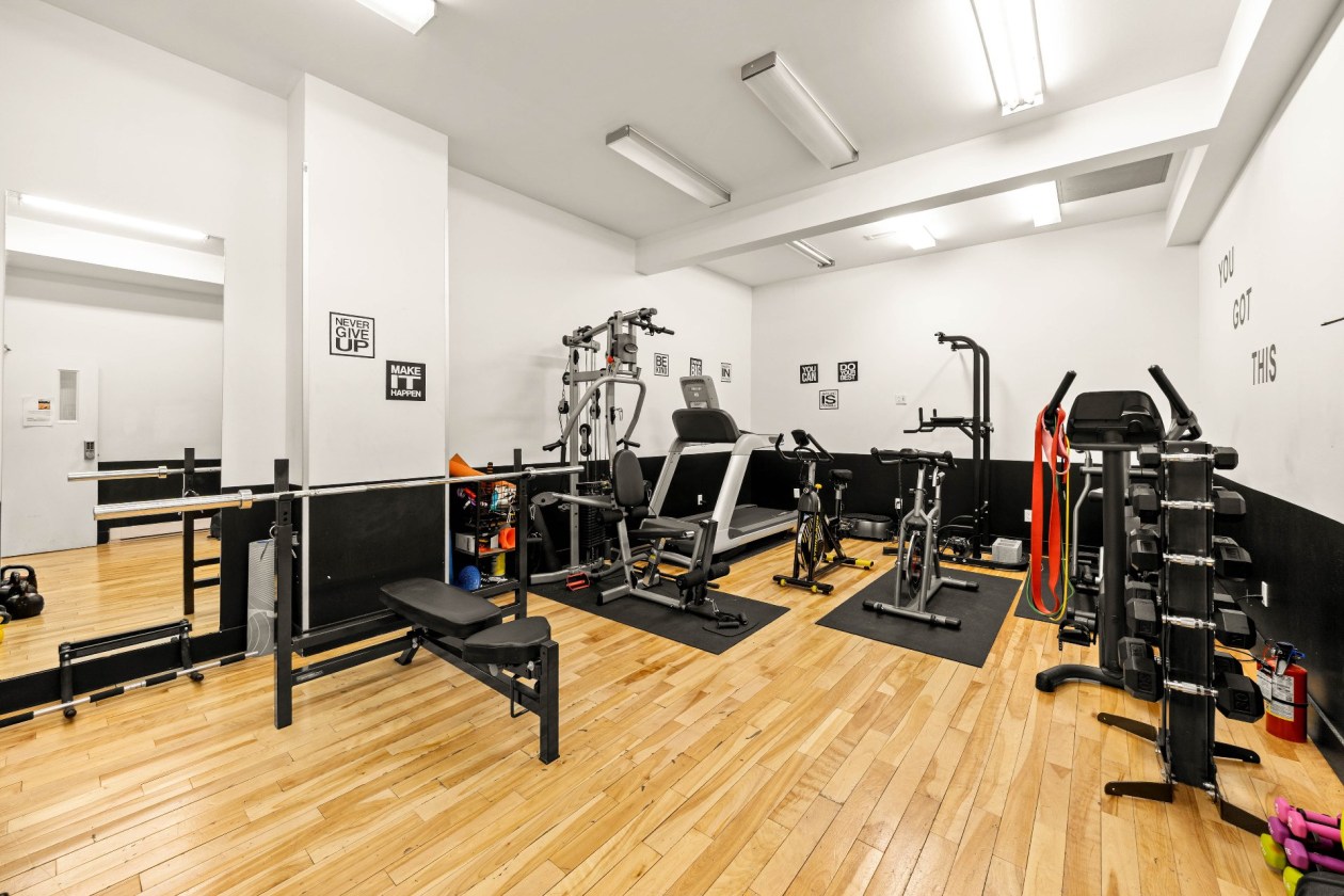 Salle d'exercice — 1520 Av. du Docteur-Penfield, Montréal