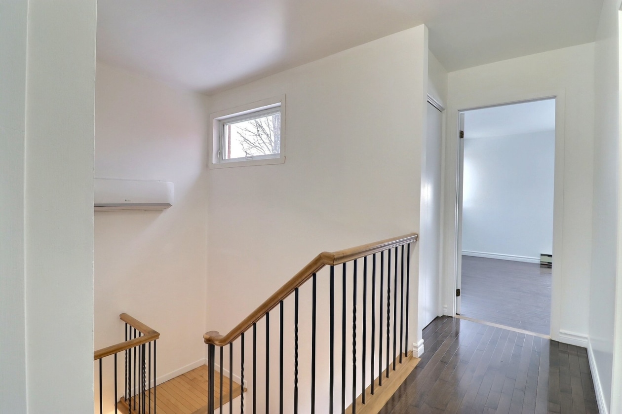 Corridor — 527 Rue du Gîte, Québec