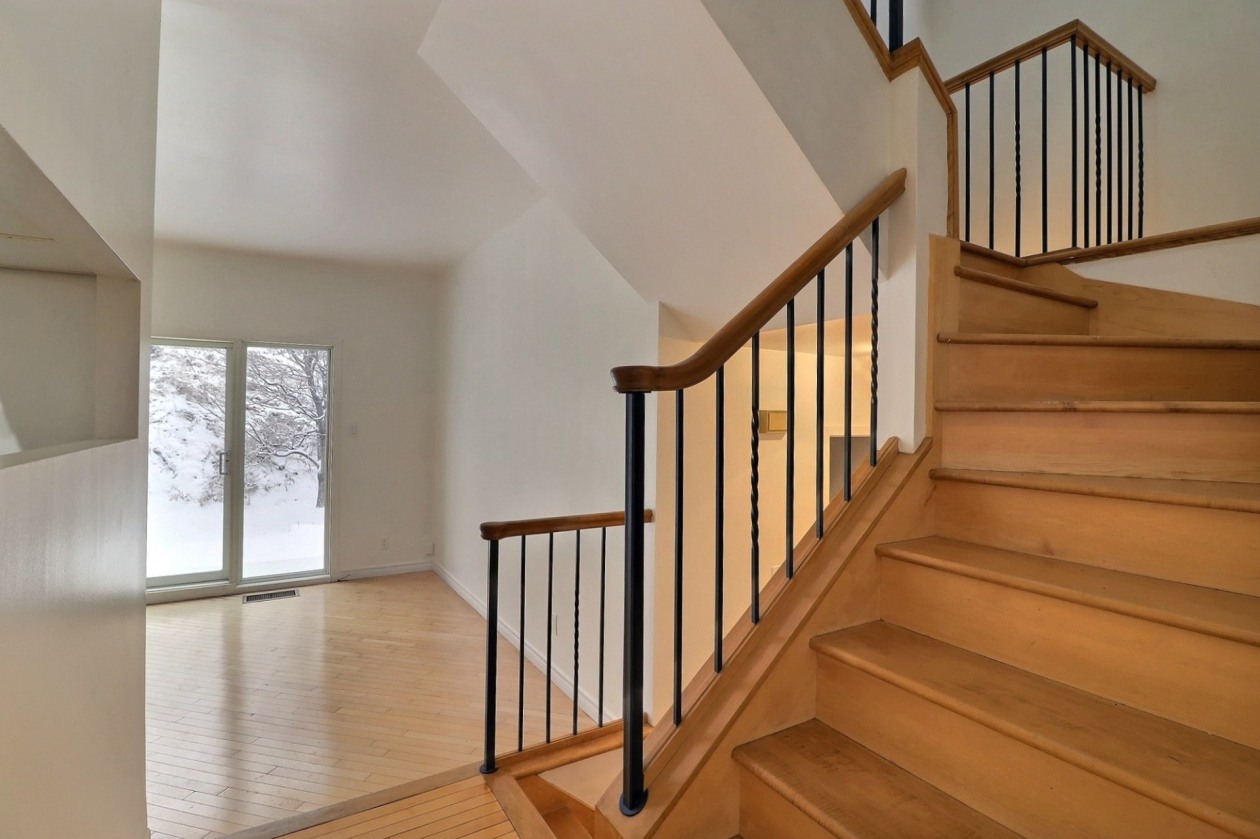 Escalier — 527 Rue du Gîte, Québec