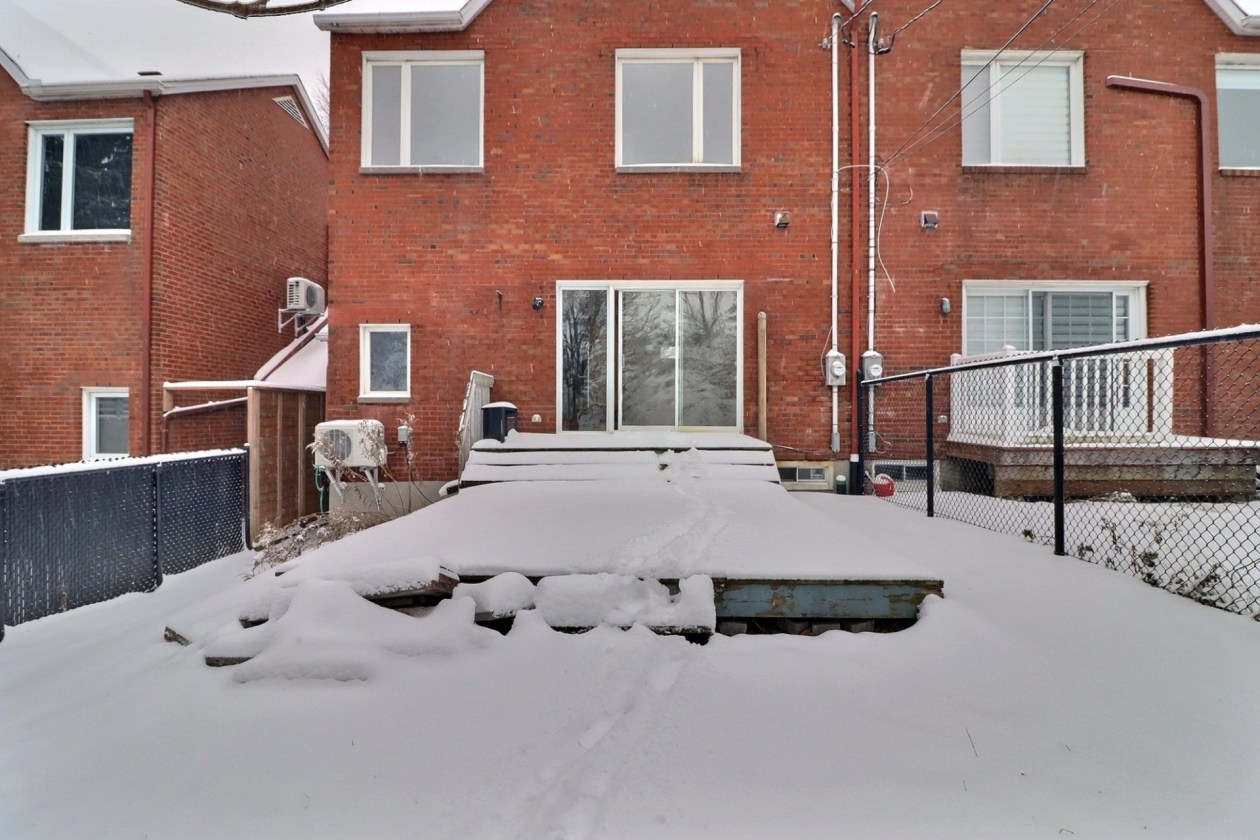 Face arrière — 527 Rue du Gîte, Québec