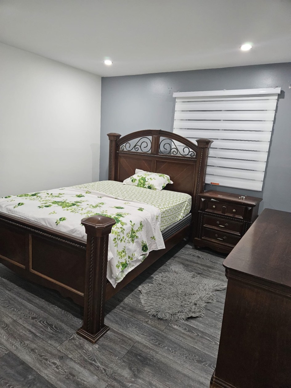 Chambre à coucher — 1012 - 1014 Boul. Louis-XIV, Québec