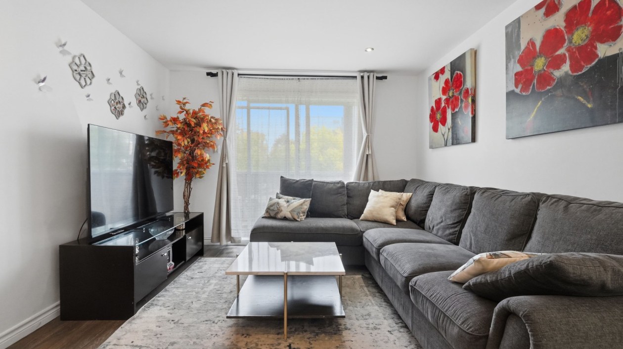 Salon — 5115 6e Avenue O., Québec