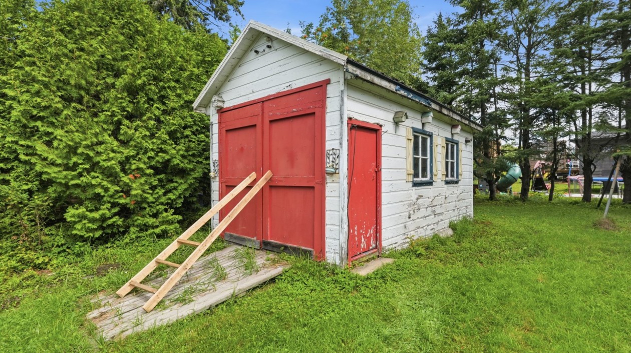 Remise — 37 Rue des Coccinelles, Québec