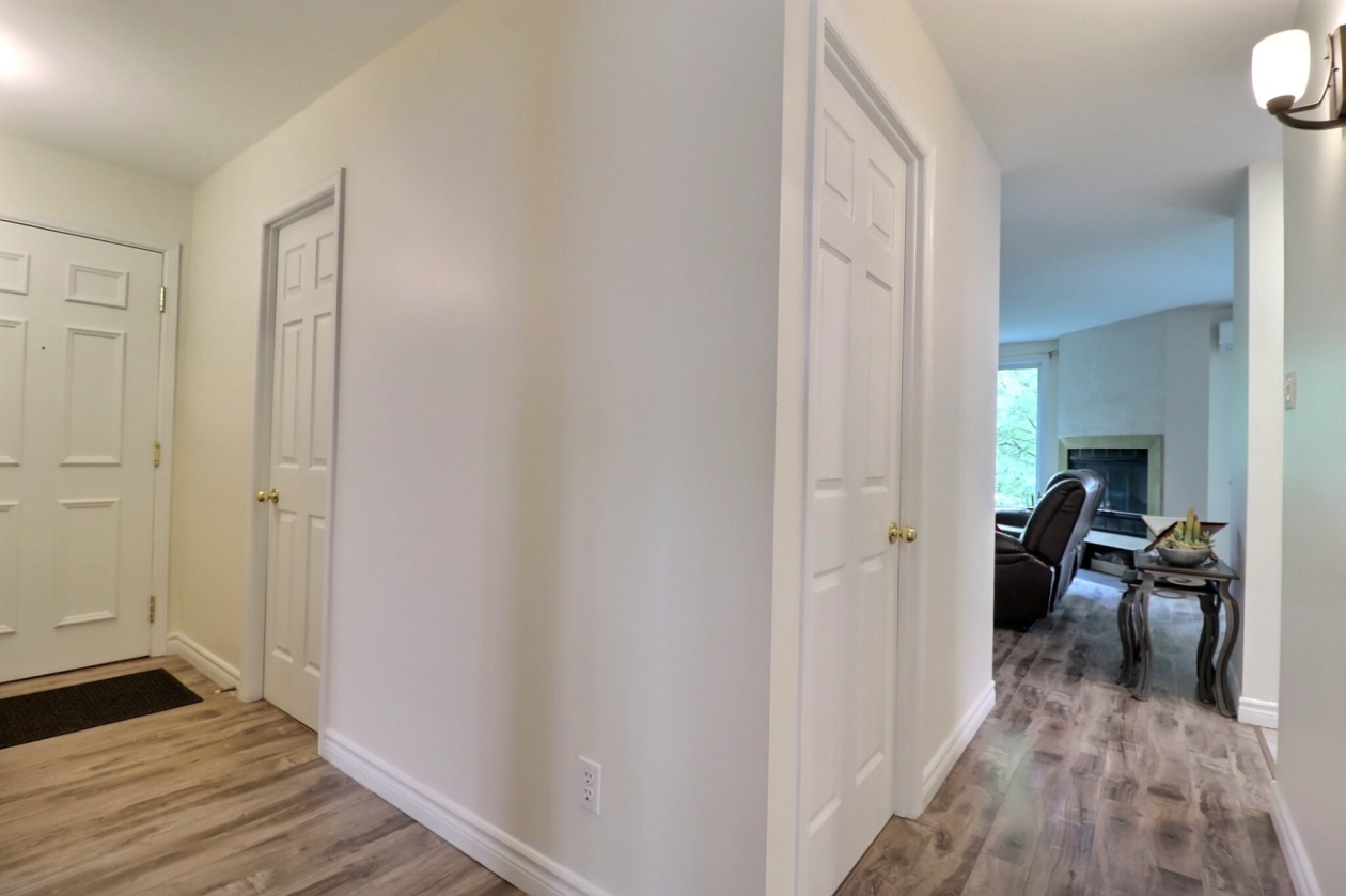 Corridor — 9345 Av. de Laval, Québec