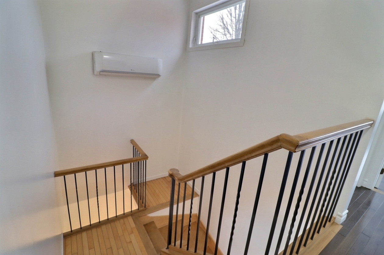 Escalier — 527 Rue du Gîte, Québec