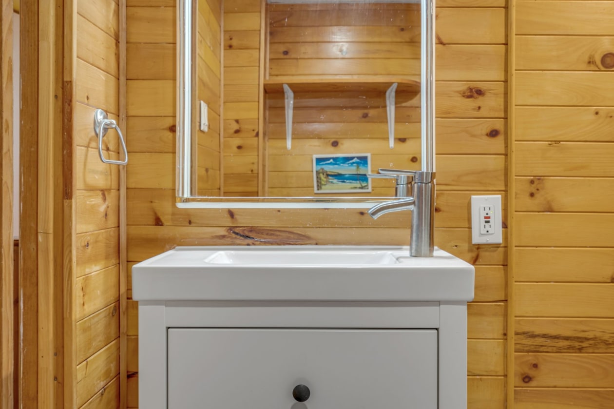 Salle de bains — 2490 Rue Lionel, Québec