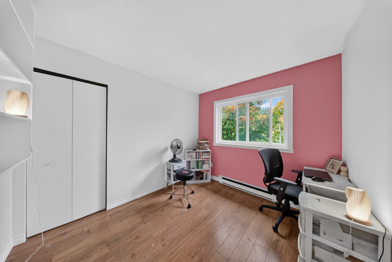 Chambre à coucher — 1030 Rue Le Corbusier, Granby