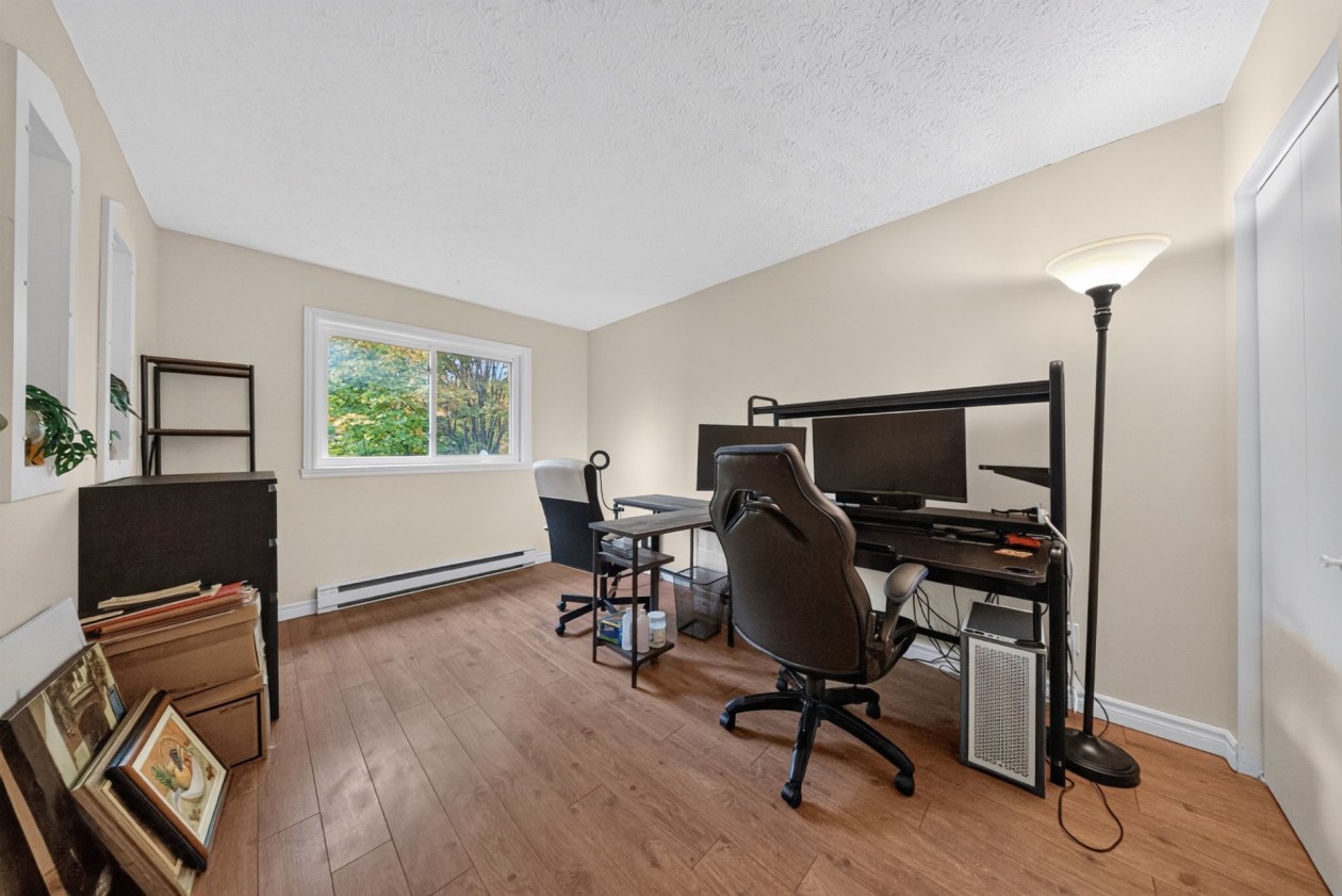 Chambre à coucher — 1030 Rue Le Corbusier, Granby