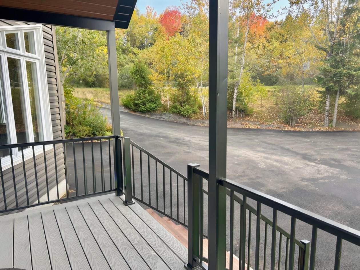 Balcony — 6045 Route 263, Sainte-Praxède