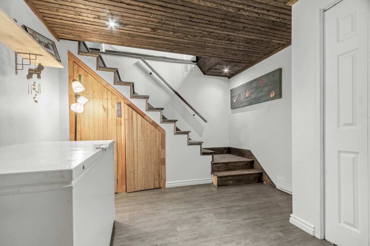 Escalier — 432 Rue du Campestre, Québec