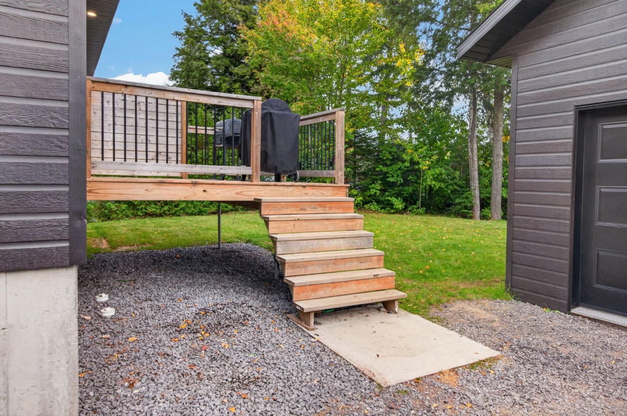 Yard — 2195 Rue Pierre-Matte, Shawinigan
