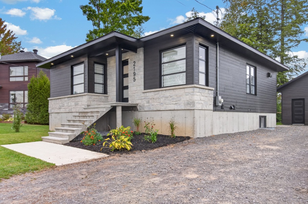Facade — 2195 Rue Pierre-Matte, Shawinigan