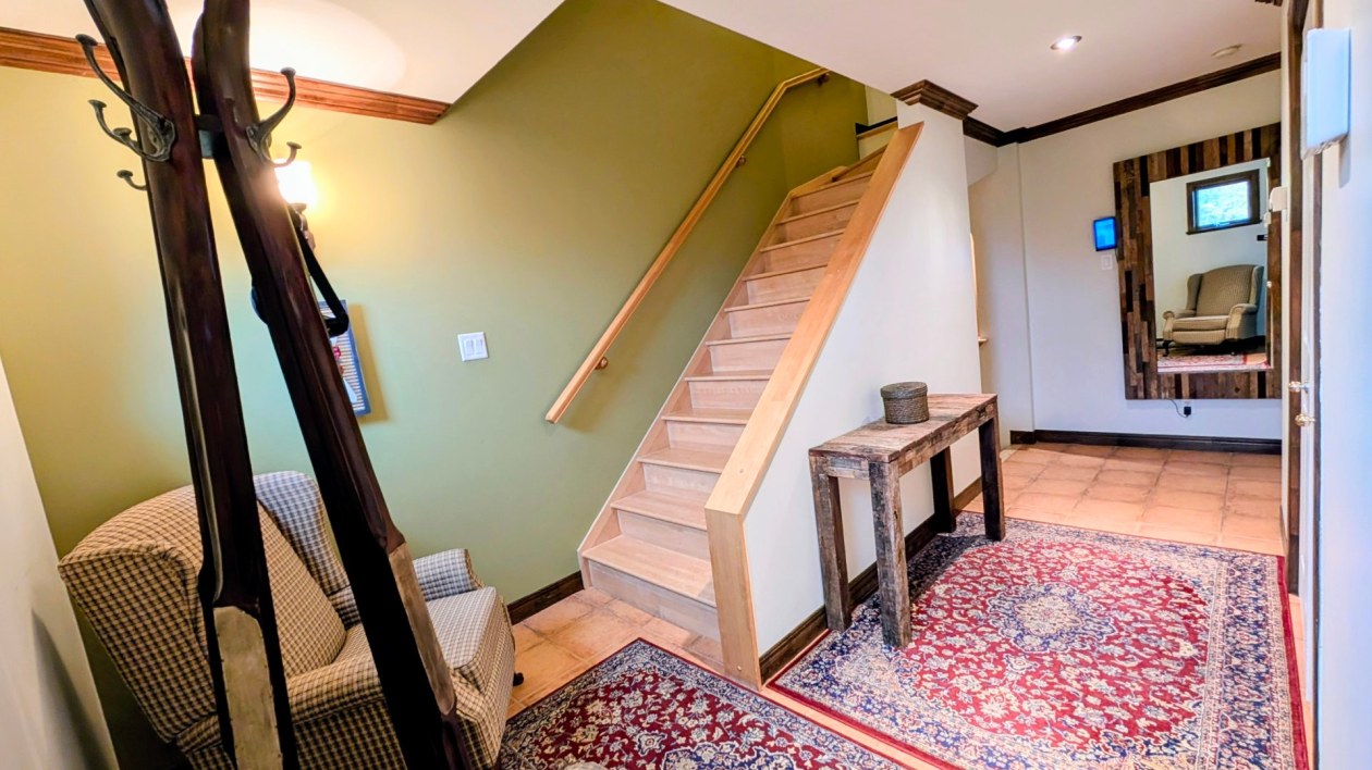 Hall d'entrée — 149 Ch. du Bon-Air, Stoneham-et-Tewkesbury