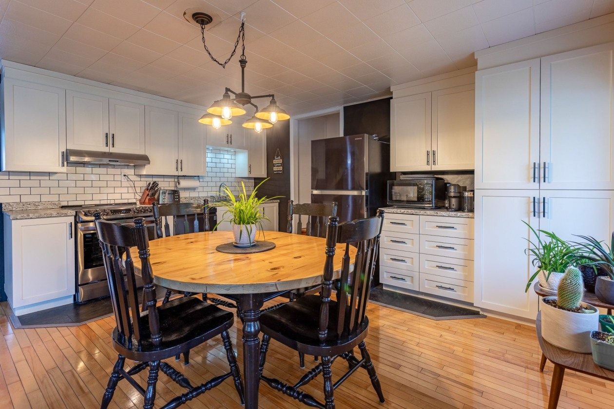 Salle à manger — 421 Rue de l'Alouette, Shawinigan