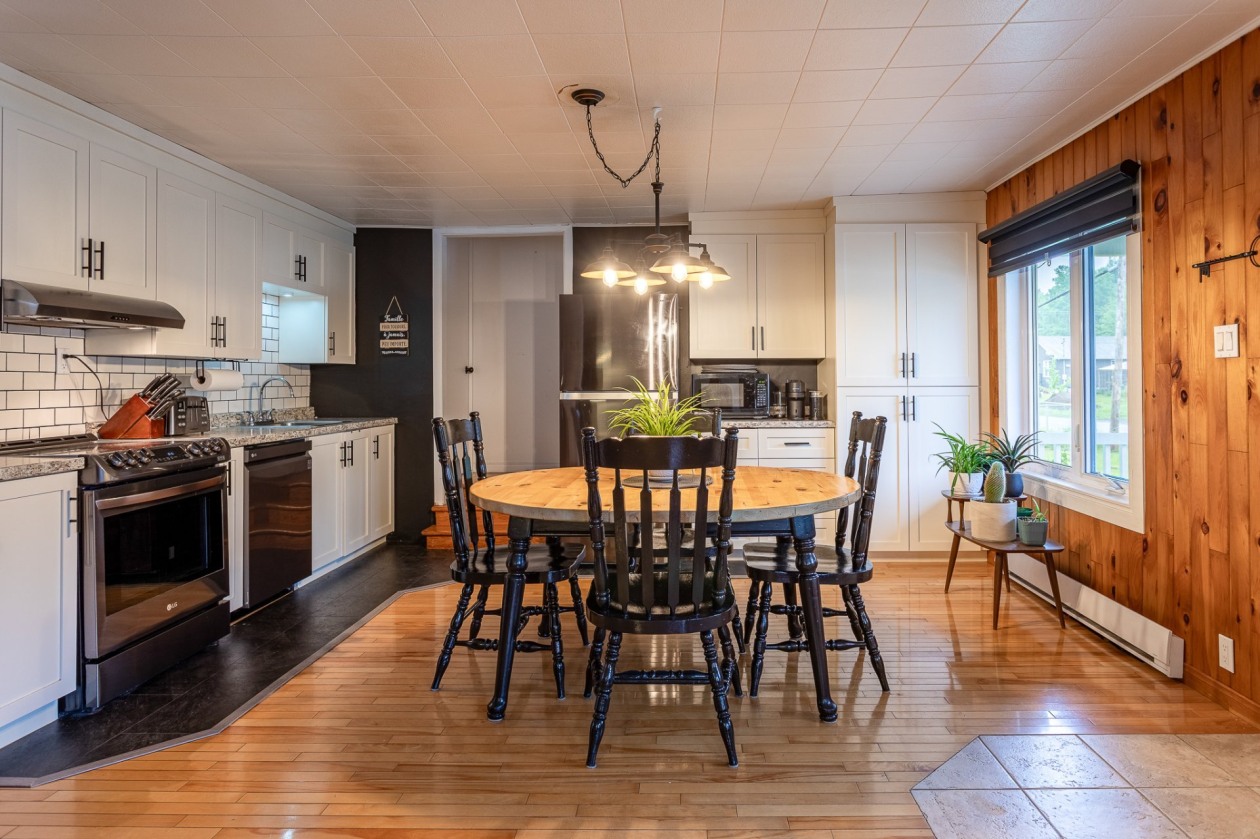 Salle à manger — 421 Rue de l'Alouette, Shawinigan