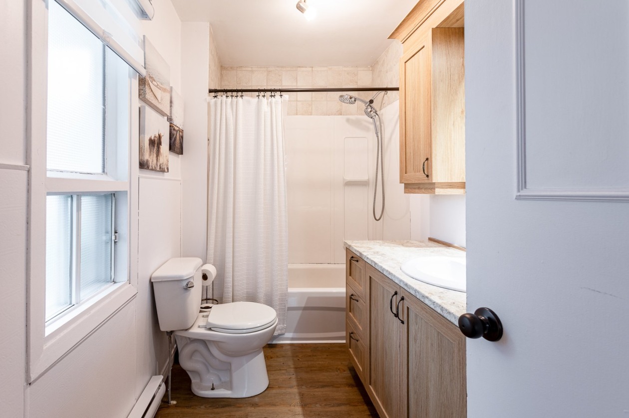 Salle de bains — 421 Rue de l'Alouette, Shawinigan