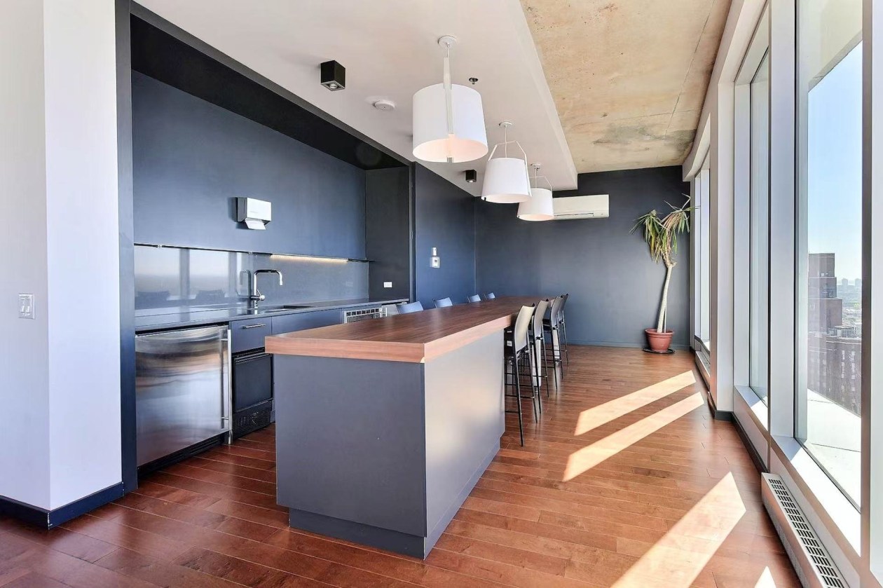 Photo 21 — 1414 Rue Chomedey, Montréal