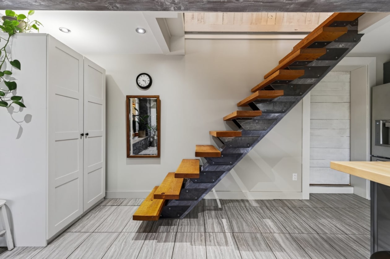 Escalier — 740 Rue George-Muir, Québec