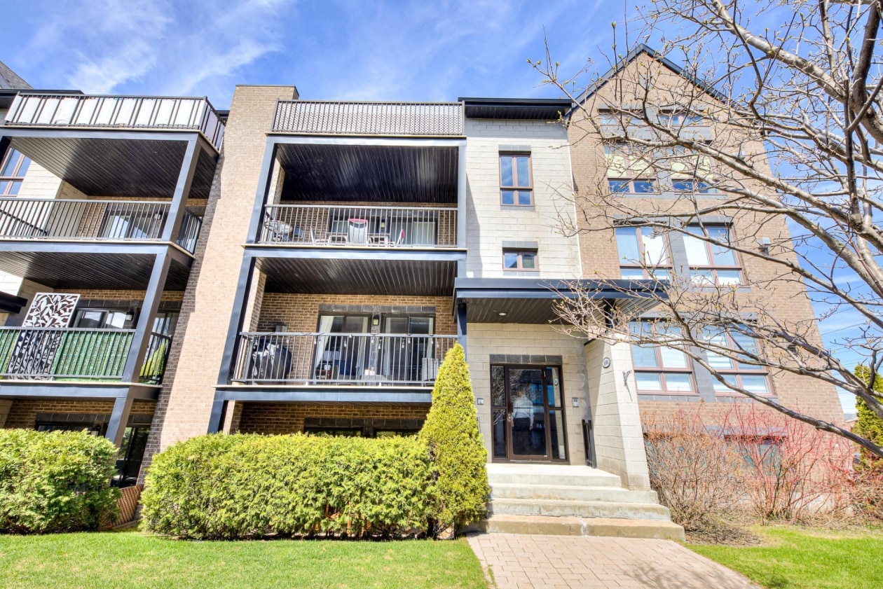 Façade — 3945 Av. Colomb, Brossard